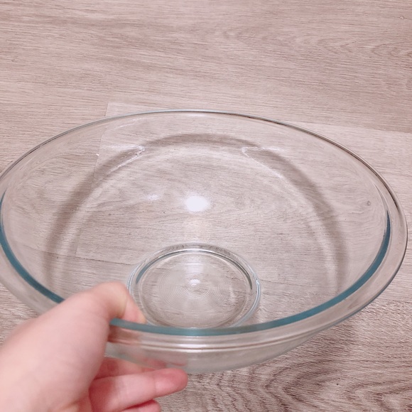 4 Qt. - 3.8 L PYREX Clear Glass Bowl/ NO Bundle - Picture 2 of 3